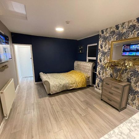 Selection Of Stylish Apartments Within Walking Distance Of Cardiff City Centre ภายนอก รูปภาพ