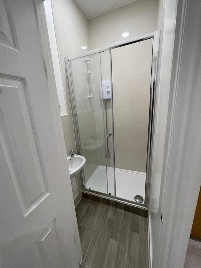 Selection Of Stylish Apartments Within Walking Distance Of Cardiff City Centre ภายนอก รูปภาพ